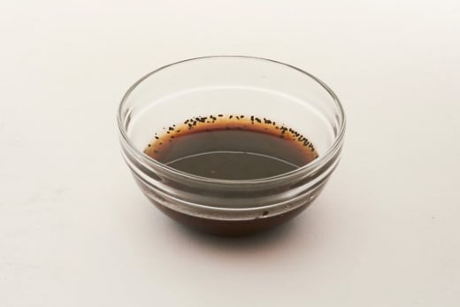 ROASTED BLACK GARLIC OIL
