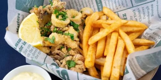 Calamari & Fries