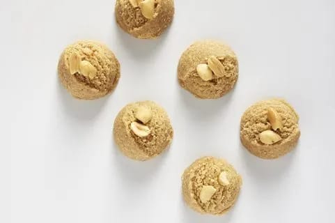Cinnamon Walnut Cookie Bites