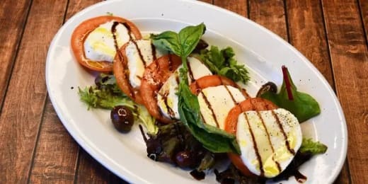Caprese Salad-Will serve 7 people