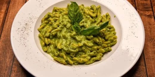 Pesto-Will serve 7 people