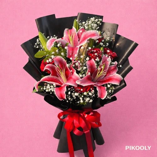 2026/01/ElegantPinkLilyFlower26RedRoseBouquet.jpg