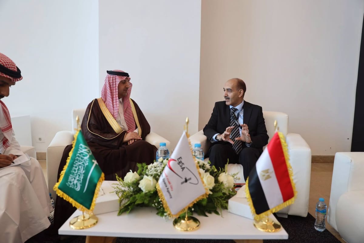 Egyptian and Saudi Arabian space agency officials meeting to discuss joint satellite development plans