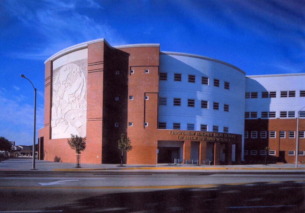 LA High School Sends 270 Students to Top UC Campuses