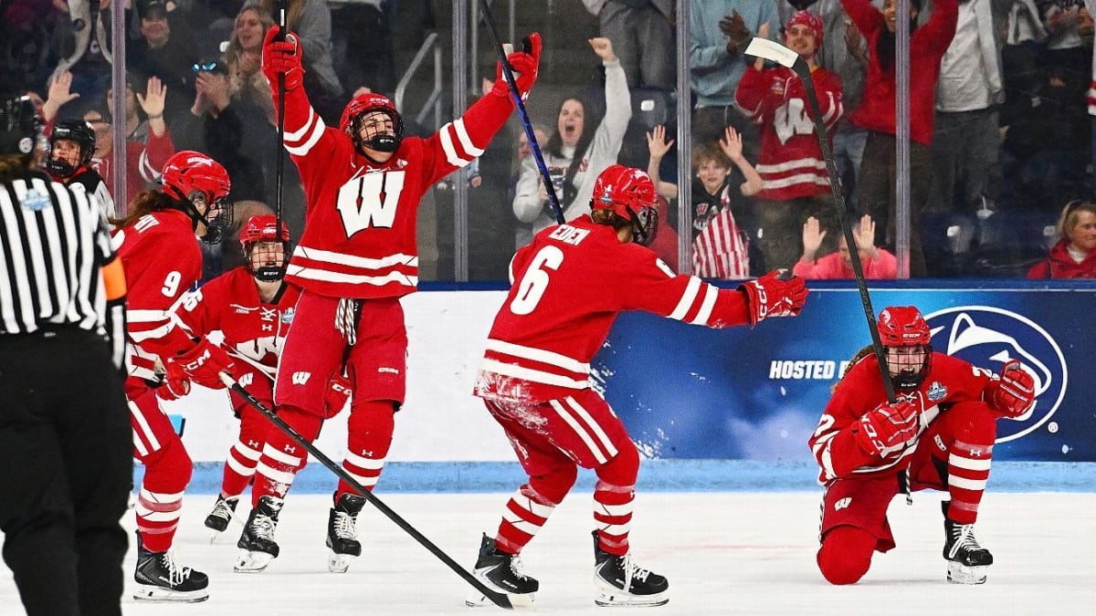Wisconsin Women's Hockey Wins 2nd Straight National Title