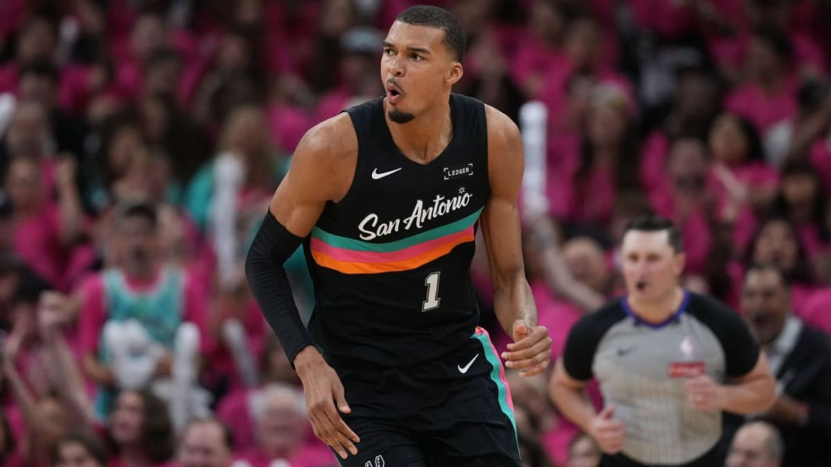 Wembanyama Scores 35 in Spurs' First Playoff Win in 7 Years