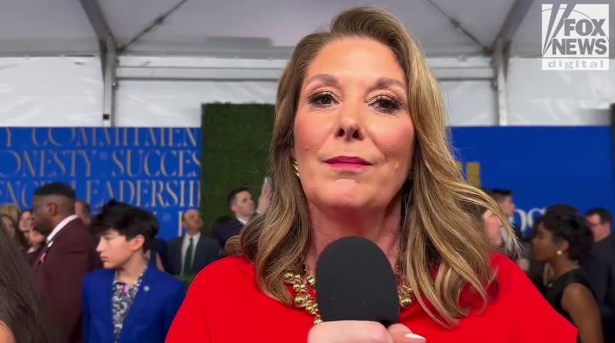 Patrick Mahomes' Mom Honors Moms Who Shaped Her Family - Image 3