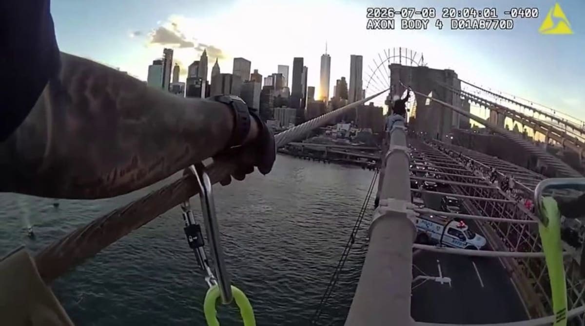 NYPD Officer Saves Woman From Brooklyn Bridge After Hour-Long Talk - Image 2