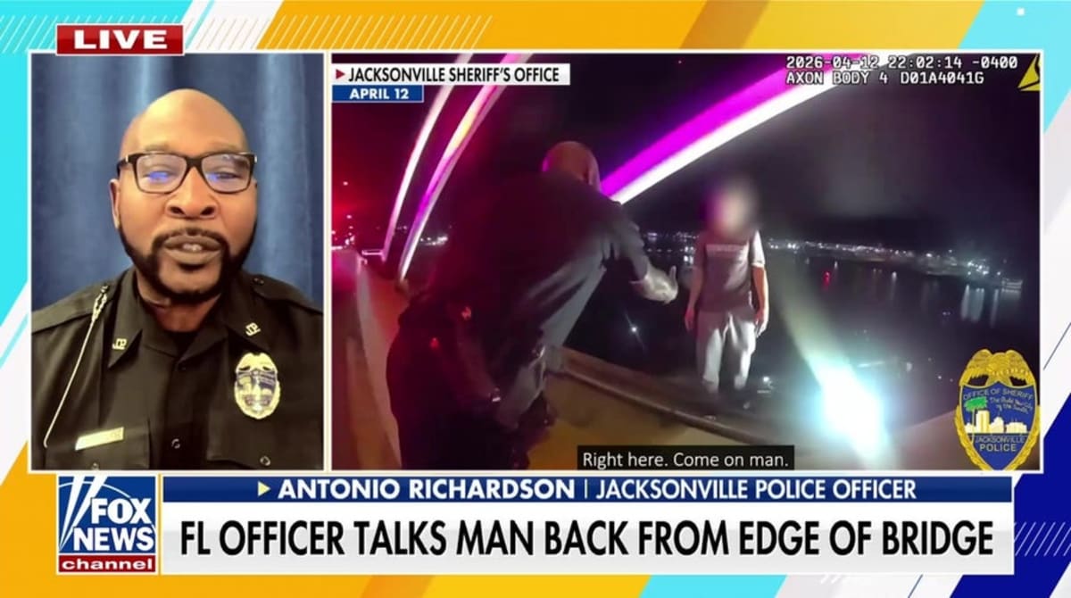 Officer Talks Man Off Bridge in 40-Minute Prayer Session - Image 3