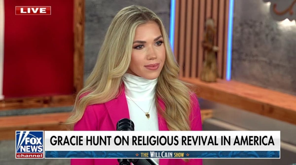 Chiefs Heiress Gracie Hunt Engaged to QB's Son Derek Green - Image 3