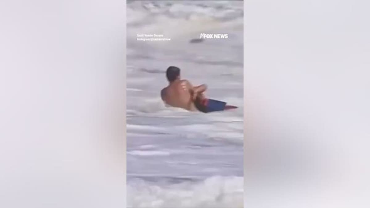 Teen Lifeguard Saves 10-Year-Old From 10-Foot California Waves - Image 5