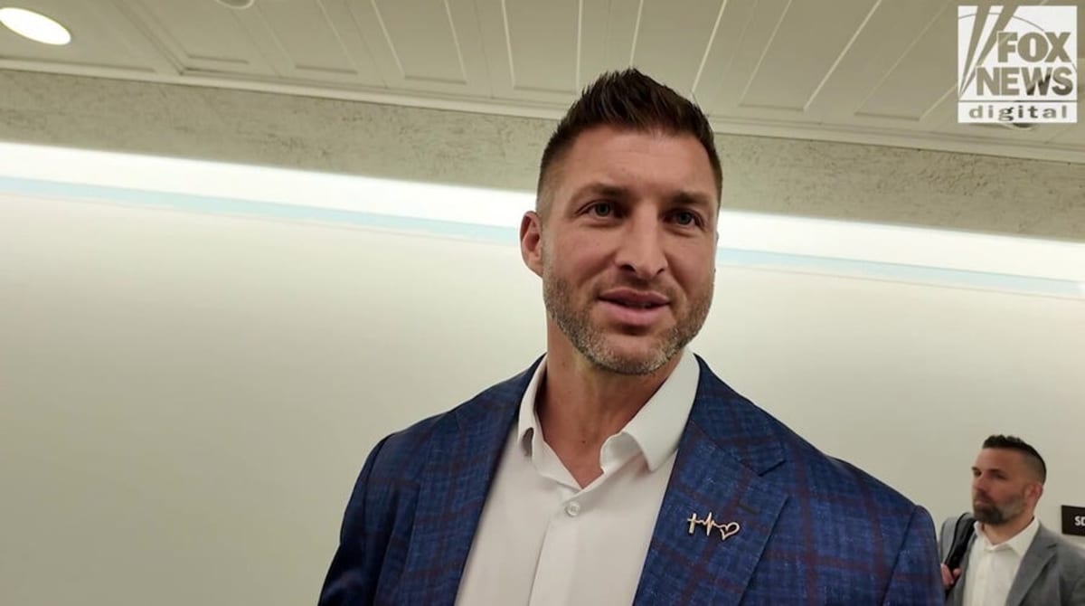 Tim Tebow Urges Congress to Pass Child Protection Bill - Image 3