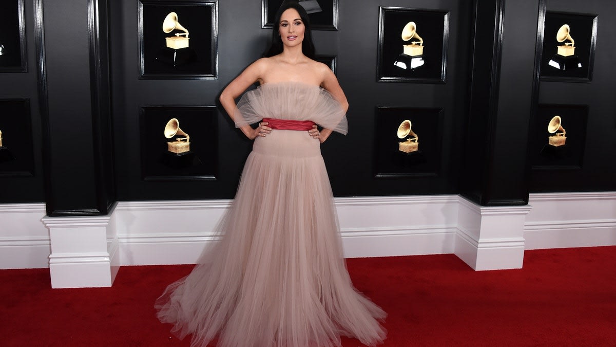 Kacey Musgraves Raises Funds for Immigrant Children's Rights - Image 4
