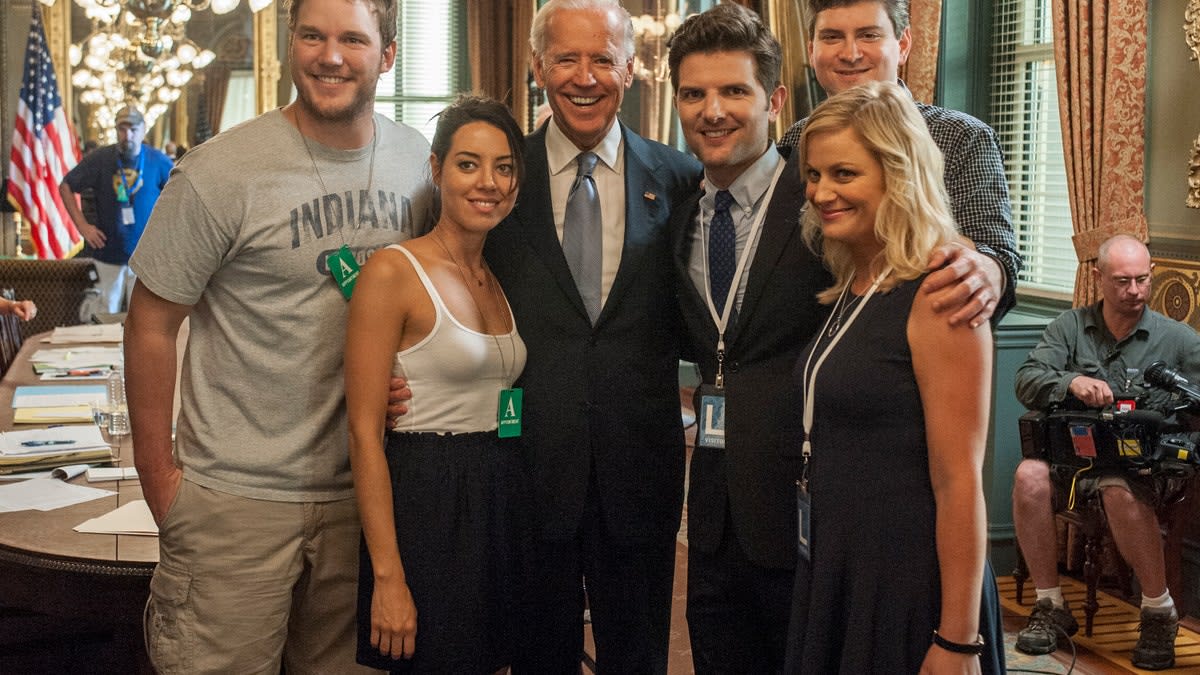 Aubrey Plaza Announces Pregnancy After Health Journey - Image 5