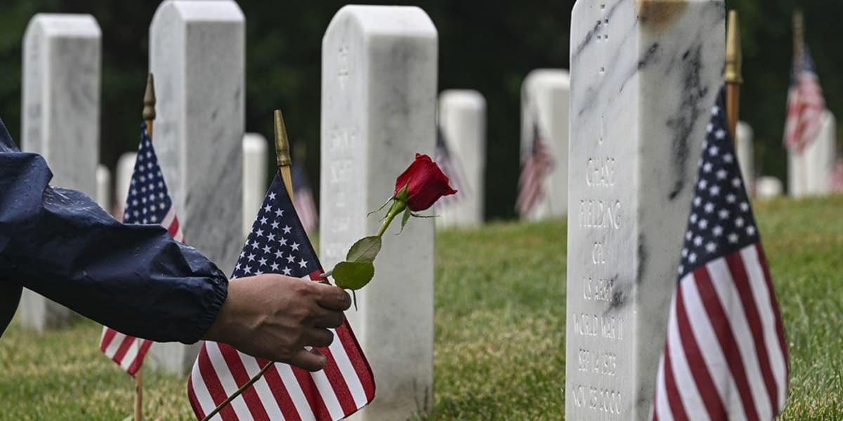 Bipartisan Bill Would Double Benefits for Fallen Troops' Families - Image 2