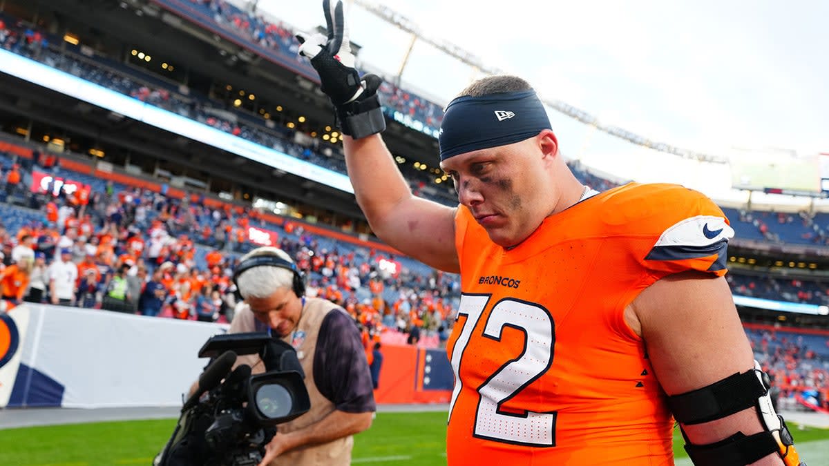 NFL Star Honors Veterans Before Memorial Day - Image 4
