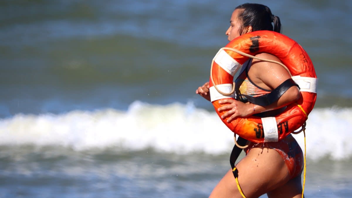 Florida Lifeguards Save Unconscious 5-Year-Old Boy - Image 4