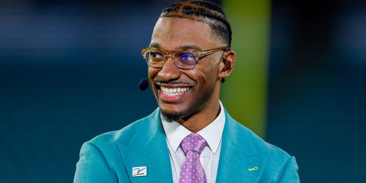 Robert Griffin III Honors 600,000 Fallen at DC Memorial - Image 2