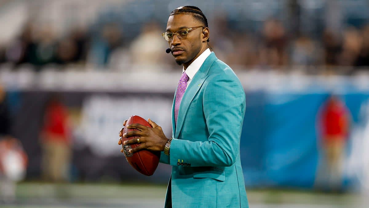 Robert Griffin III Honors 600,000 Fallen at DC Memorial - Image 3