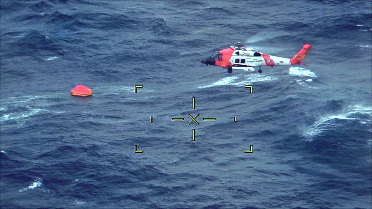 Coast Guard Saves 5 After Rescue Boat Capsizes Off Puerto Rico - Image 2