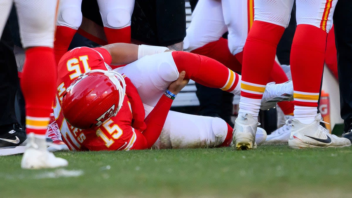 Patrick Mahomes Beating ACL Recovery Timeline After Surgery - Image 3