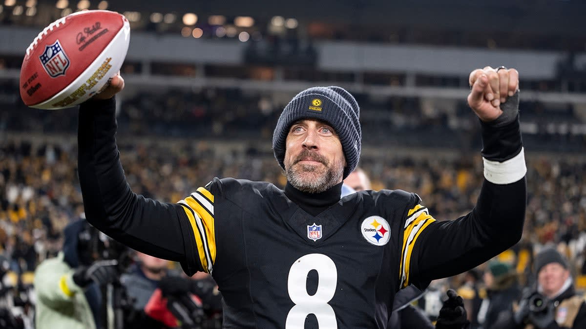 Aaron Rodgers Returns to Steelers for Final Season - Image 3