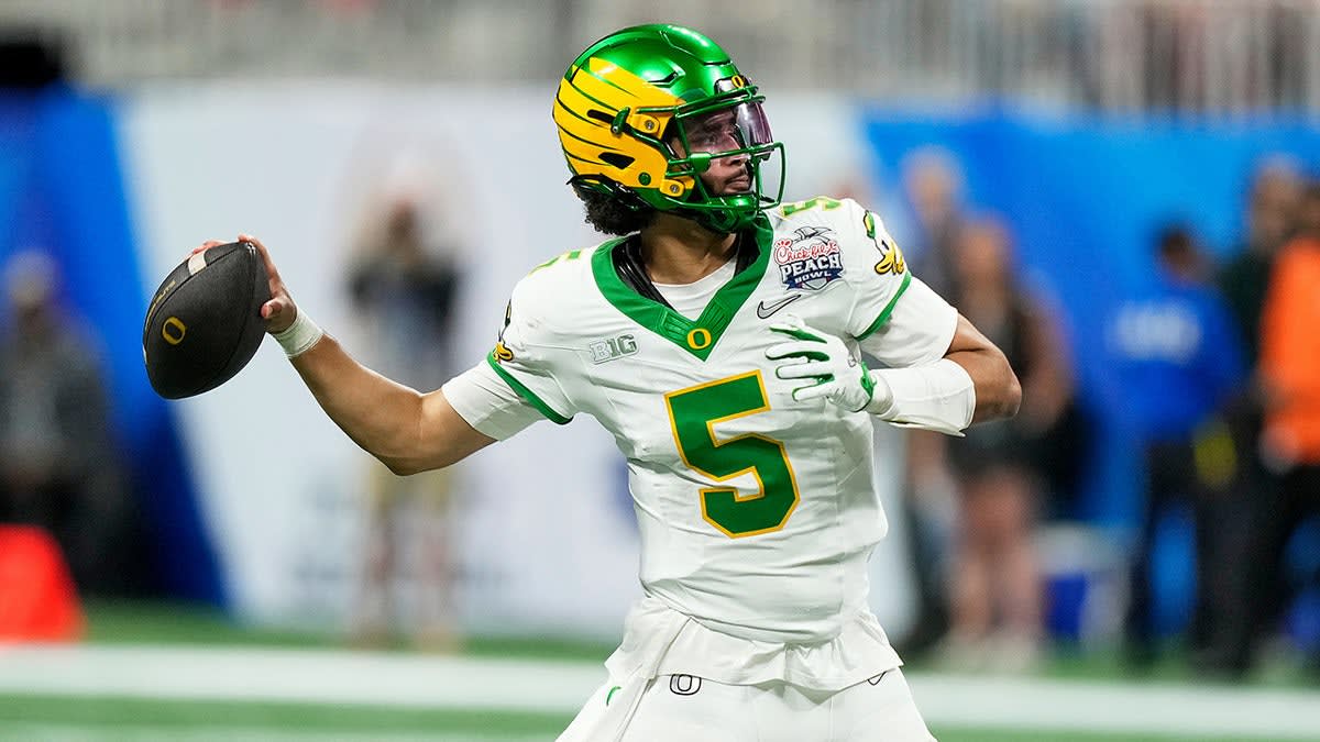 Oregon QB Dante Moore Urges Governor on Mental Health - Image 4