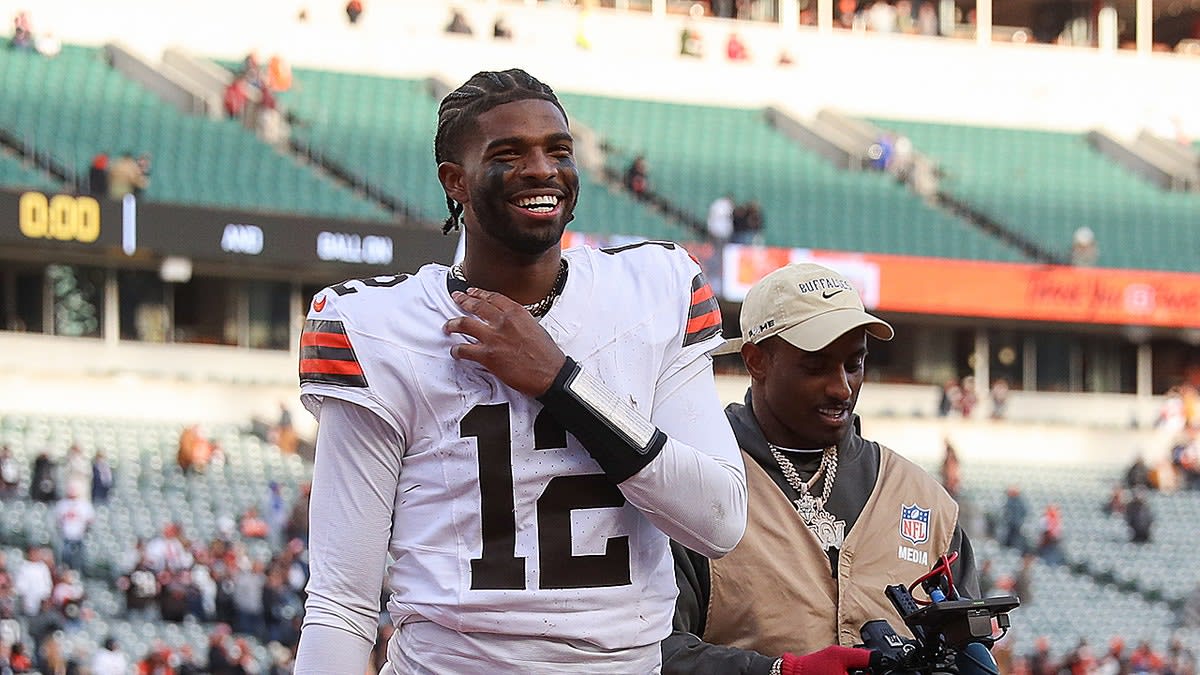 Browns QB Shedeur Sanders Graduates From Colorado - Image 3