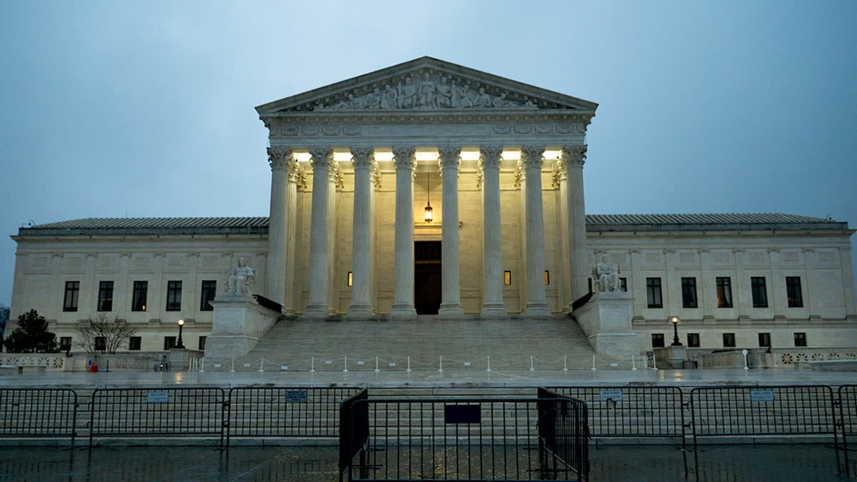 Supreme Court Keeps Abortion Pill Access Expanded Nationwide - Image 4