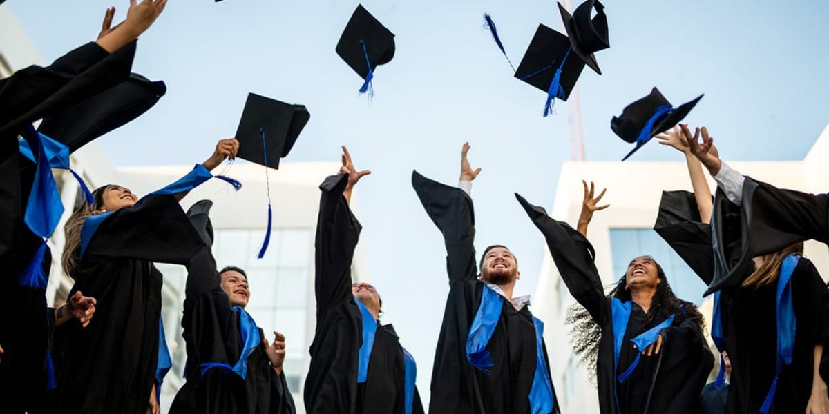 Community Colleges Fill Career Gap as Elite Schools Struggle - Image 2