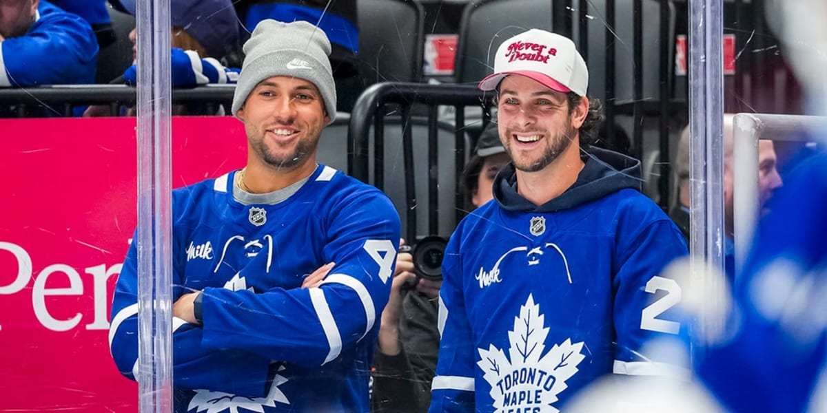 Blue Jays Stars Caught in Wrong Seats at Leafs Game - Image 2