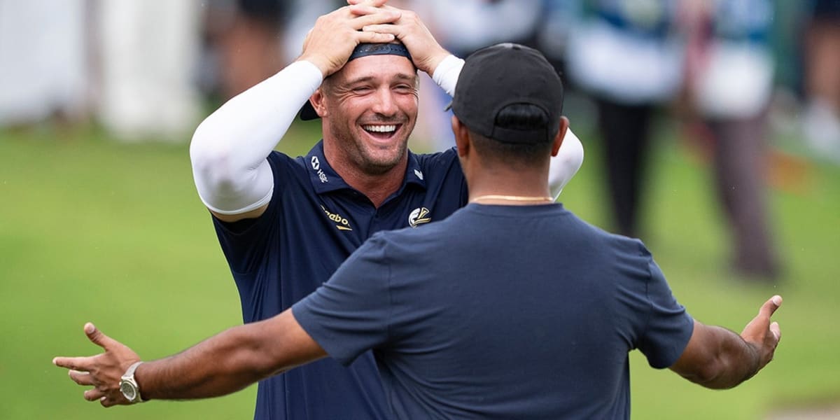 Bryson DeChambeau Wins LIV Singapore After Bunker Fall - Image 2