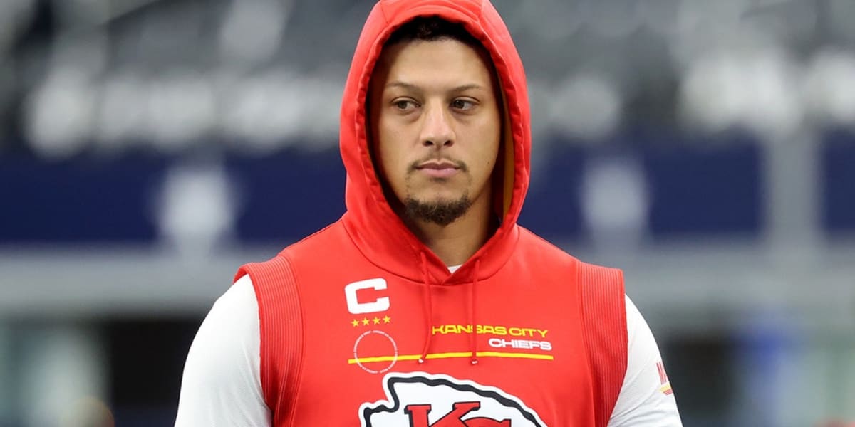 Patrick Mahomes Throws Again 3 Months After ACL Tear - Image 2