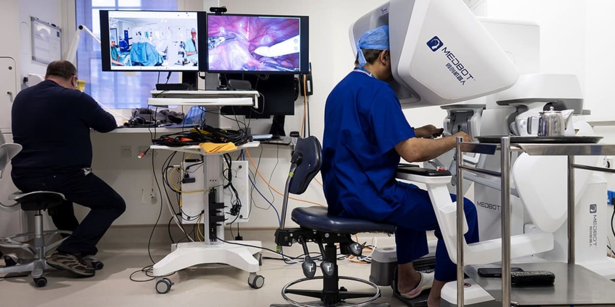 Surgeon Removes Cancer From 1,500 Miles Away Using Robot - Image 2