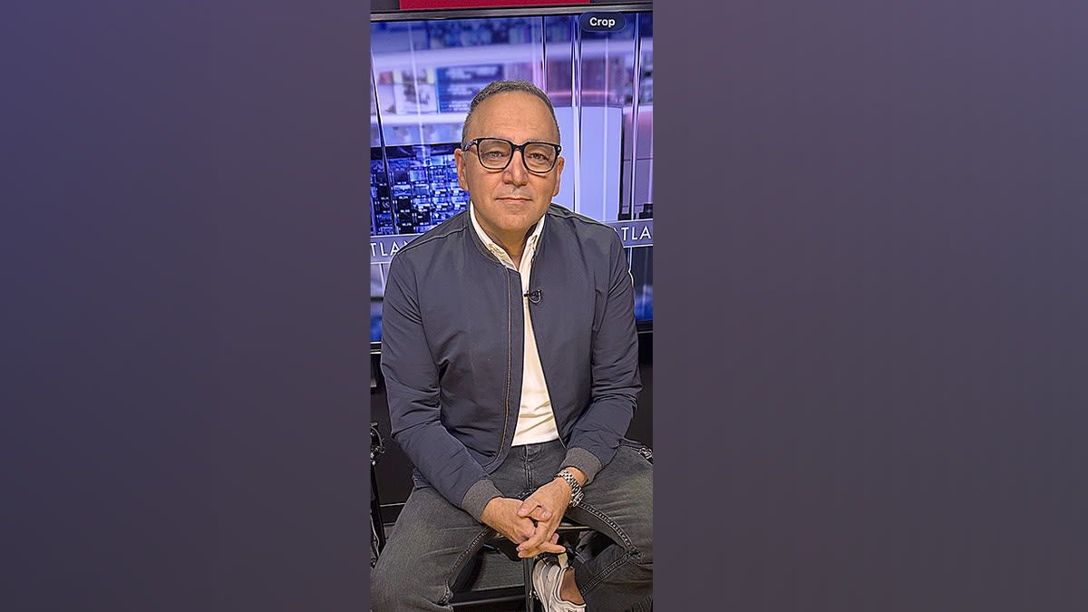 Pastor Who Fled Iran at 9 Prays for Democracy - Image 5