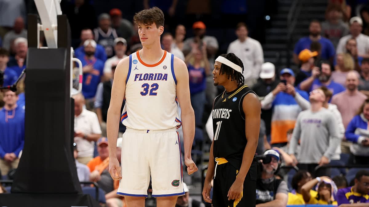 7-Foot-9 College Player Gets March Madness Moment - Image 3