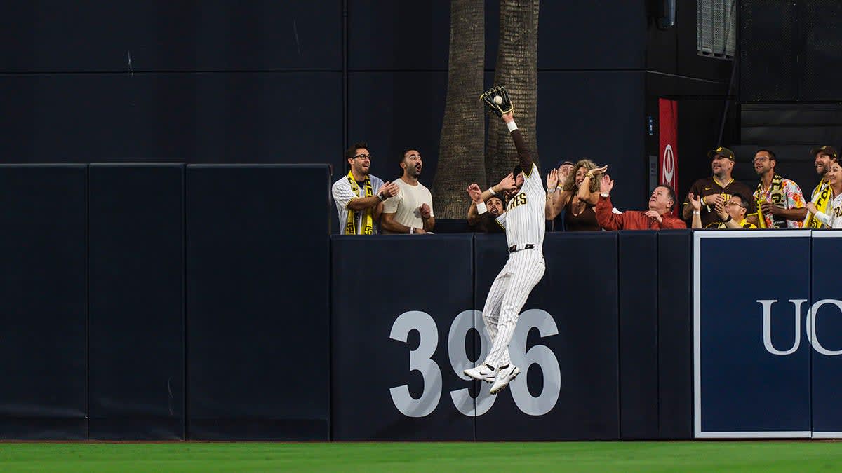 Rookie's 4-Hit Debut Leads to Hilarious Exchange with Padres Star - Image 4