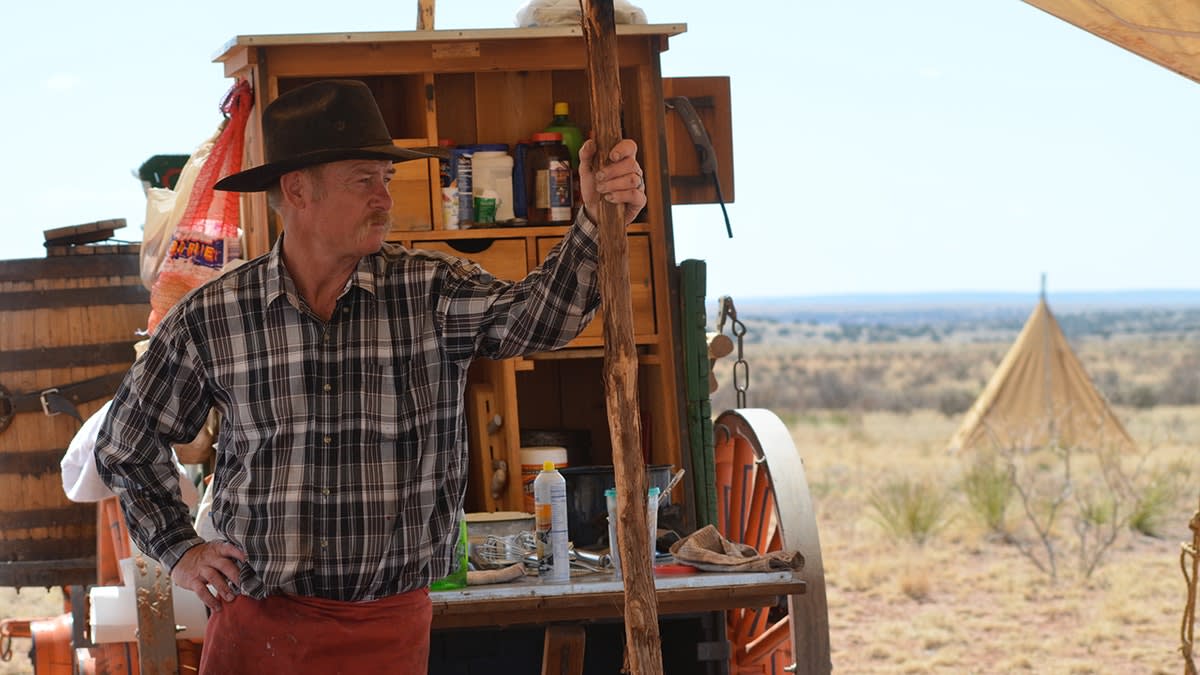 Cowboy Chef Calls for Phone-Free Family Dinners - Image 3