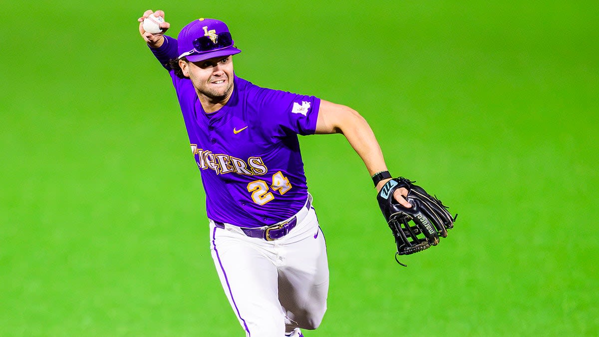 LSU Rallies From 7-0 Down to Win 17-10 on Dardar Homer - Image 5