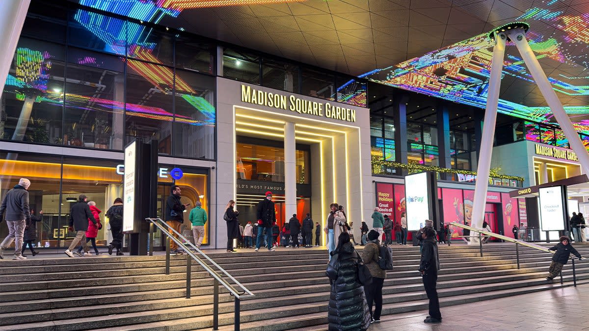 Madison Square Garden Hosts Free NYPD Thank You Concert - Image 3