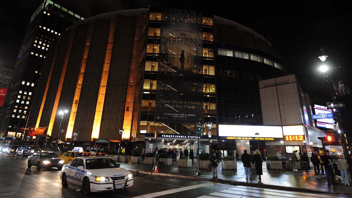 Madison Square Garden Hosts Free NYPD Thank You Concert - Image 4