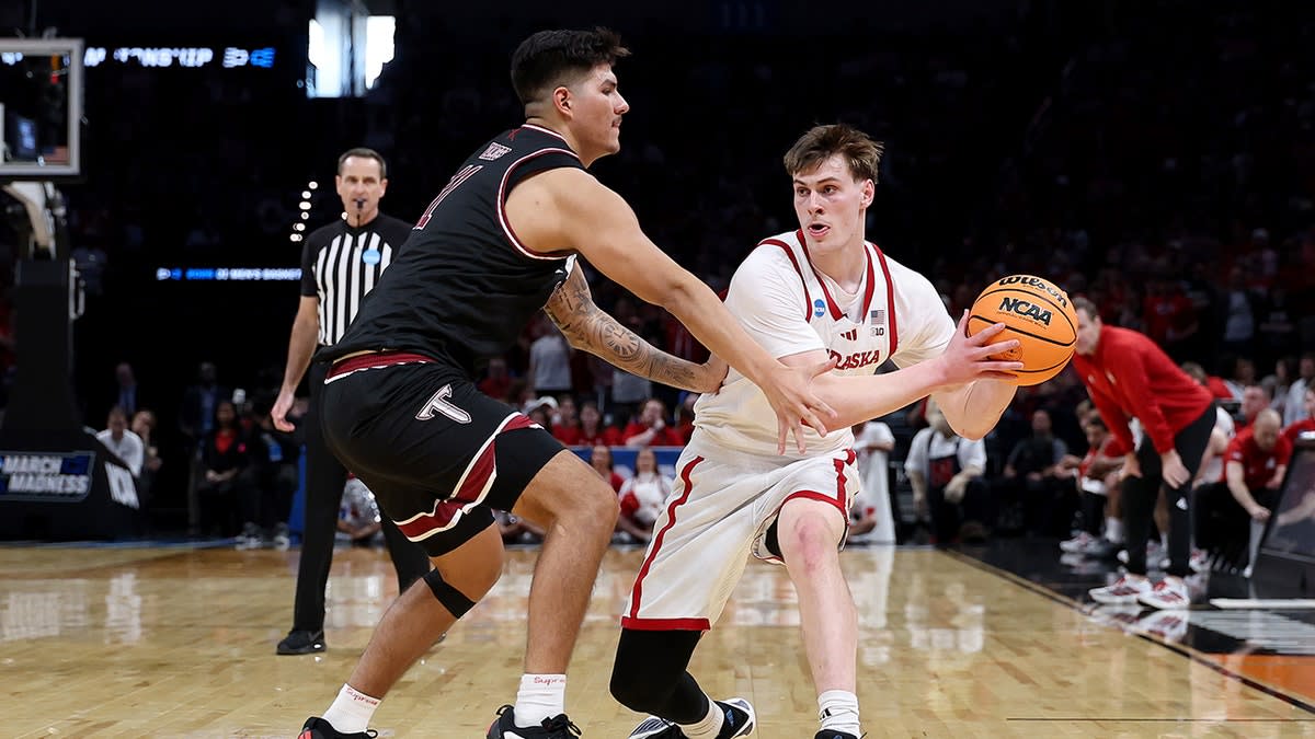 Nebraska Wins First NCAA Tournament Game After 40 Years - Image 4