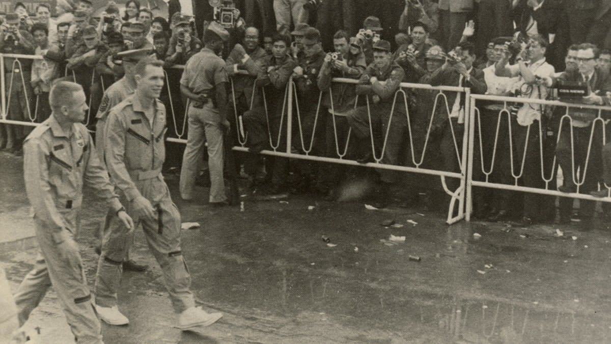 Lost Photos Show Neil Armstrong's Near-Fatal 1966 Splashdown - Image 4