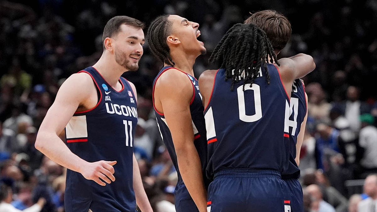 UConn Freshman Hits Buzzer-Beater in 19-Point Comeback - Image 5