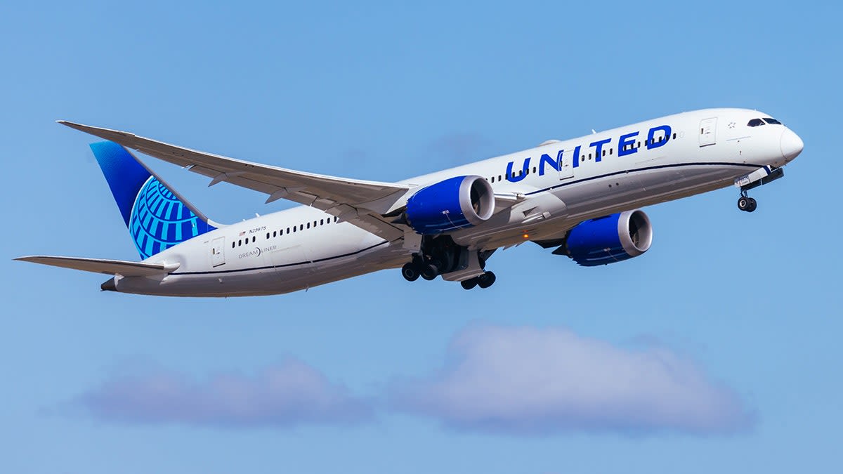 United Airlines Now Requires Headphones or Passengers Walk - Image 4