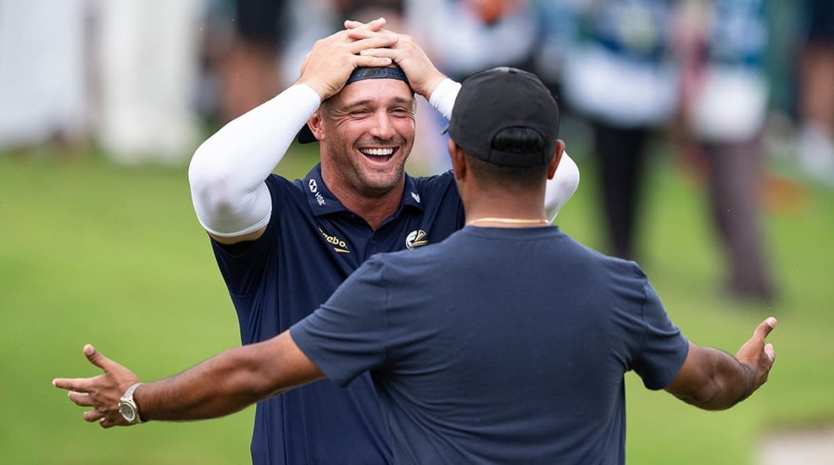 Bryson DeChambeau Wins LIV Singapore After Bunker Fall - Image 3