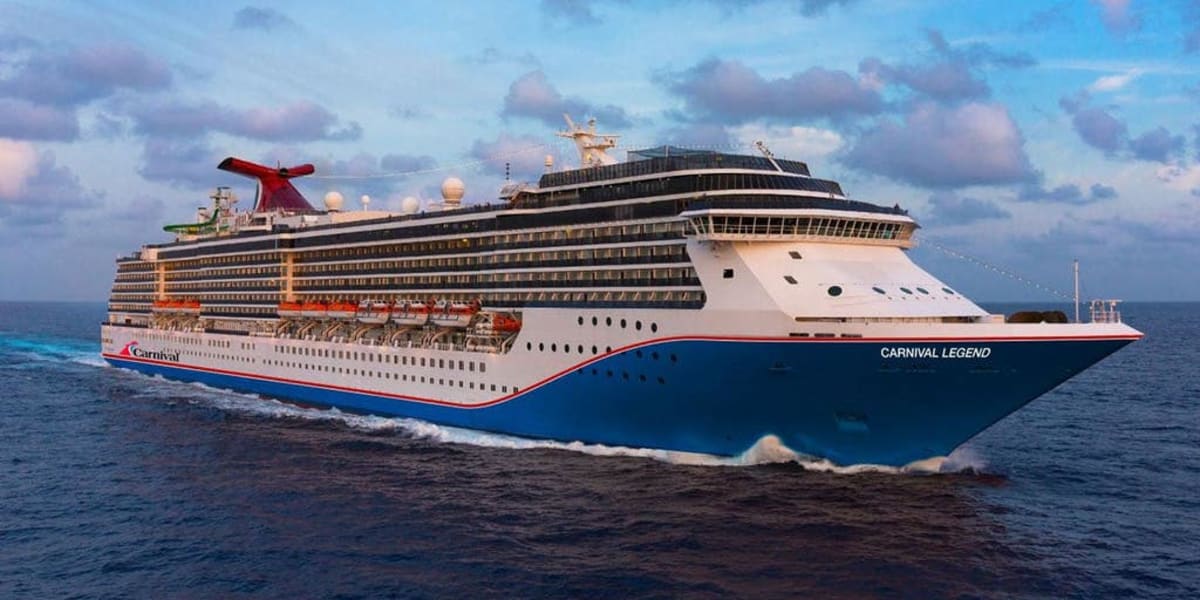 Cruise Crew Saves Stranded Sailor and Cat Dahlia at Sea - Image 2