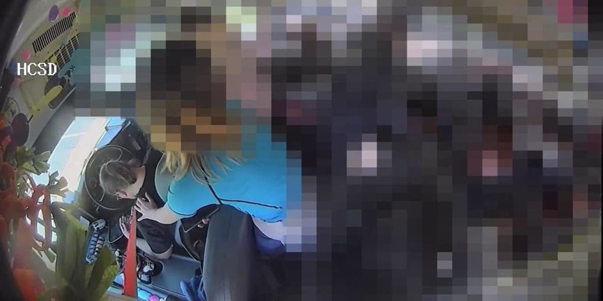 Mississippi Students Stop Bus After Driver Passes Out - Image 2