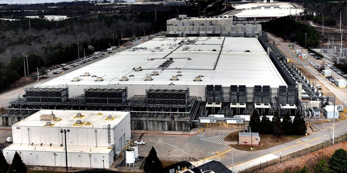 Maine Pauses AI Data Centers to Study Energy Impact - Image 2