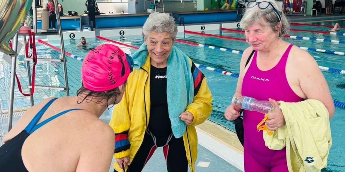 95-Year-Old Breaks 100 Swimming Records, Wins 26 Golds - Image 2